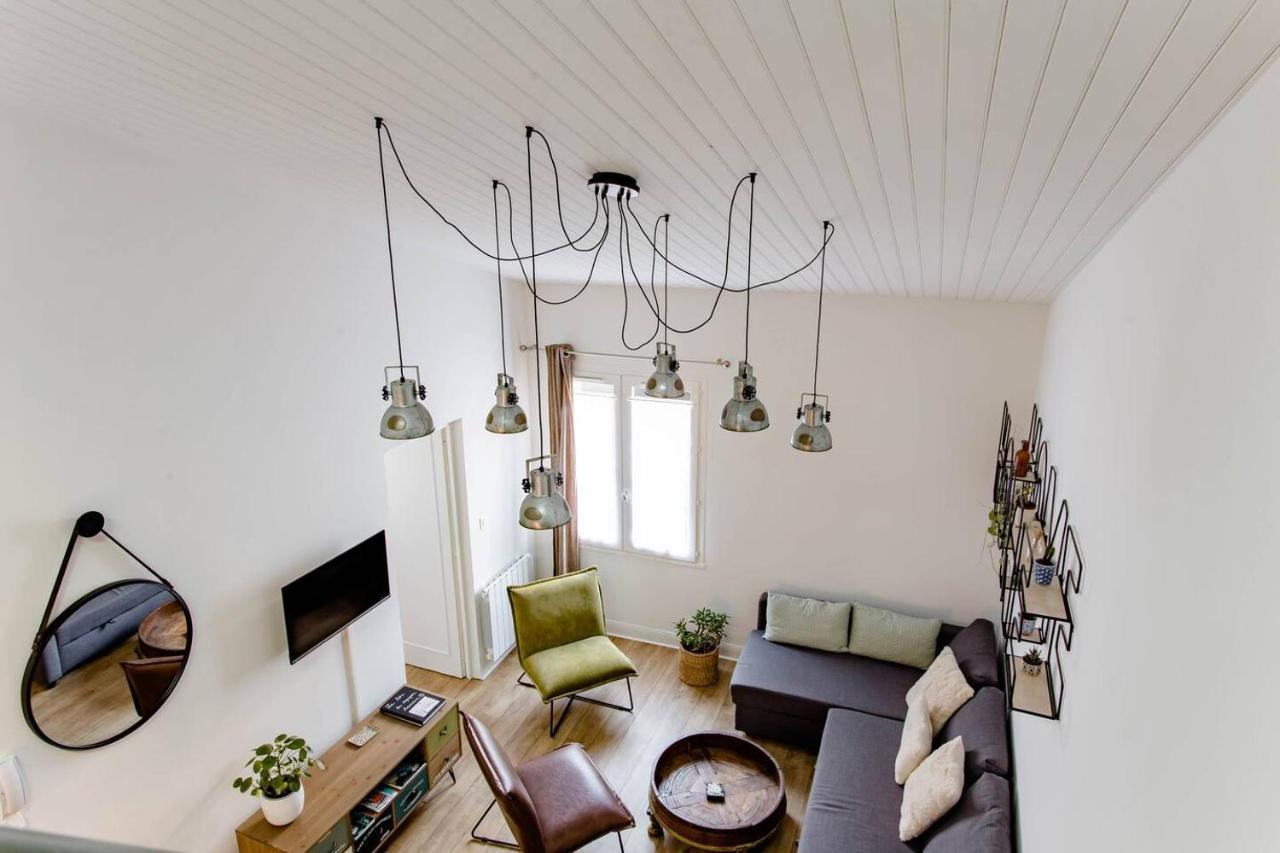 Superbe Duplex De 70M2 Avec 2 Chambres En Hyper Centre Au Calme Sur Cour Classe 3 Etoiles Avec Parking En Option Ла-Рошель Экстерьер фото