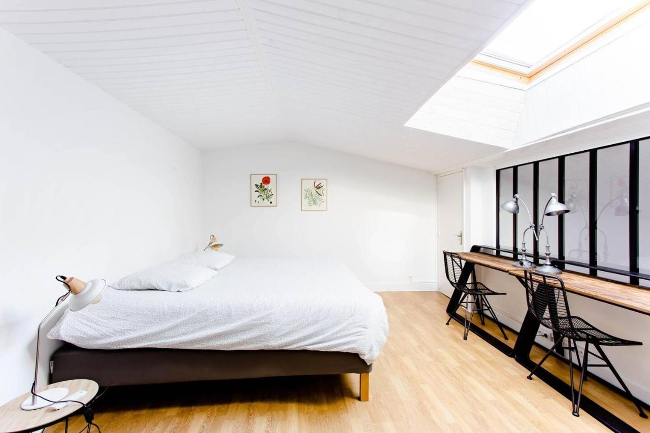 Superbe Duplex De 70M2 Avec 2 Chambres En Hyper Centre Au Calme Sur Cour Classe 3 Etoiles Avec Parking En Option Ла-Рошель Экстерьер фото